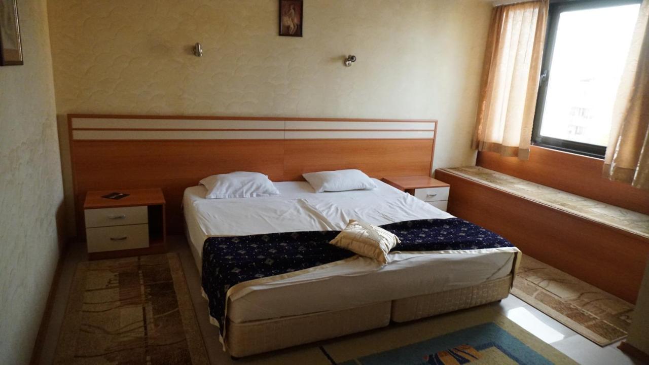 Hotel Dobrudja Dobricz Zewnętrze zdjęcie